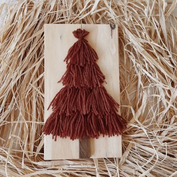 Wool Christmas Tree in Wood Frame (Yasmin) - Image 9