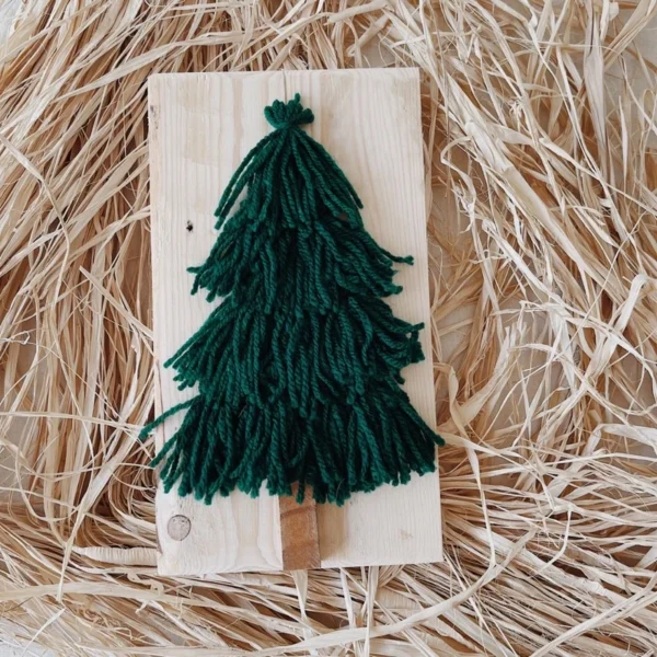 Wool Christmas Tree in Wood Frame (Yasmin) - Image 10