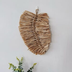 Rafia Feather Shape Wall Hang (Raisa)