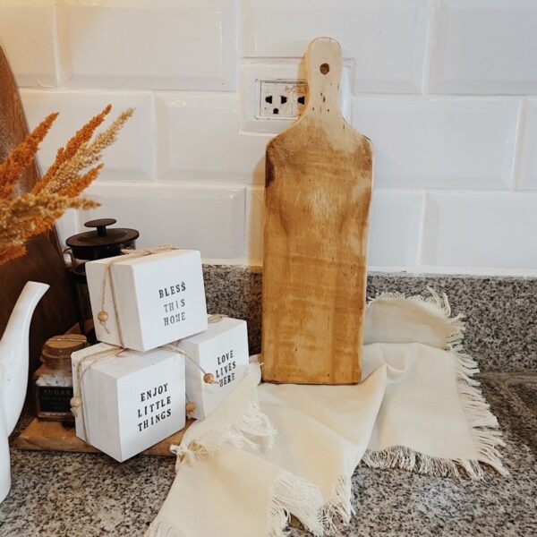 Wooden Country Chopping Board (Cael) - Image 9