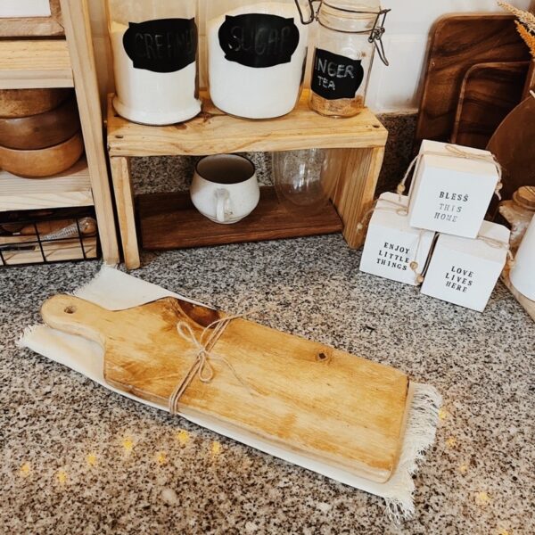 Wooden Country Chopping Board (Cael) - Image 8