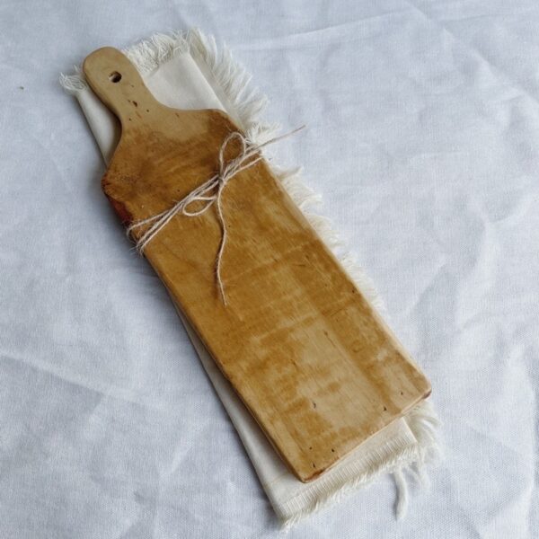 Wooden Country Chopping Board (Cael) - Image 4
