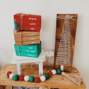 Christmas Mini Wooden Book (Maria)
