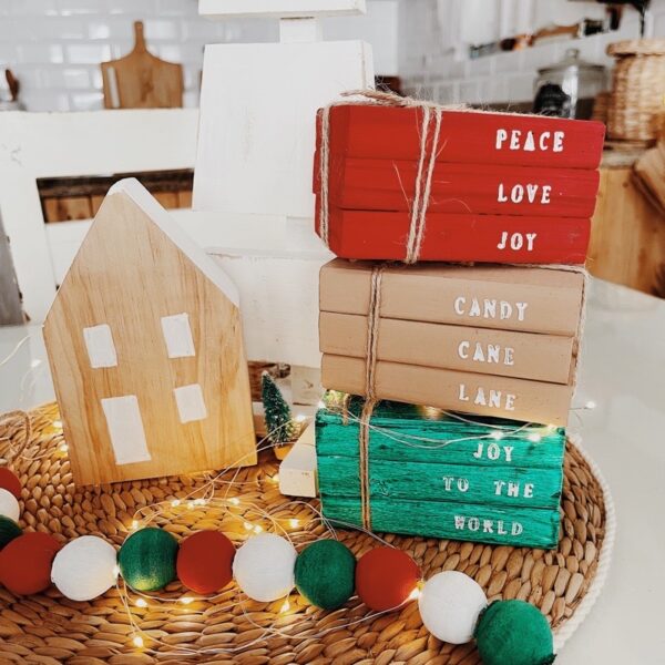 Christmas Mini Wooden Book (Maria) - Image 10