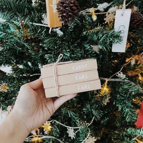 Christmas Mini Wooden Book (Maria) - Image 7