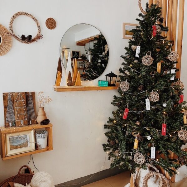 Wooden Stick Ornaments set of 4 (Suzy) - Image 9