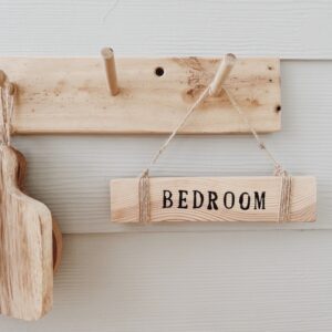 Room Label Hang Decor Wooden (Ruby)